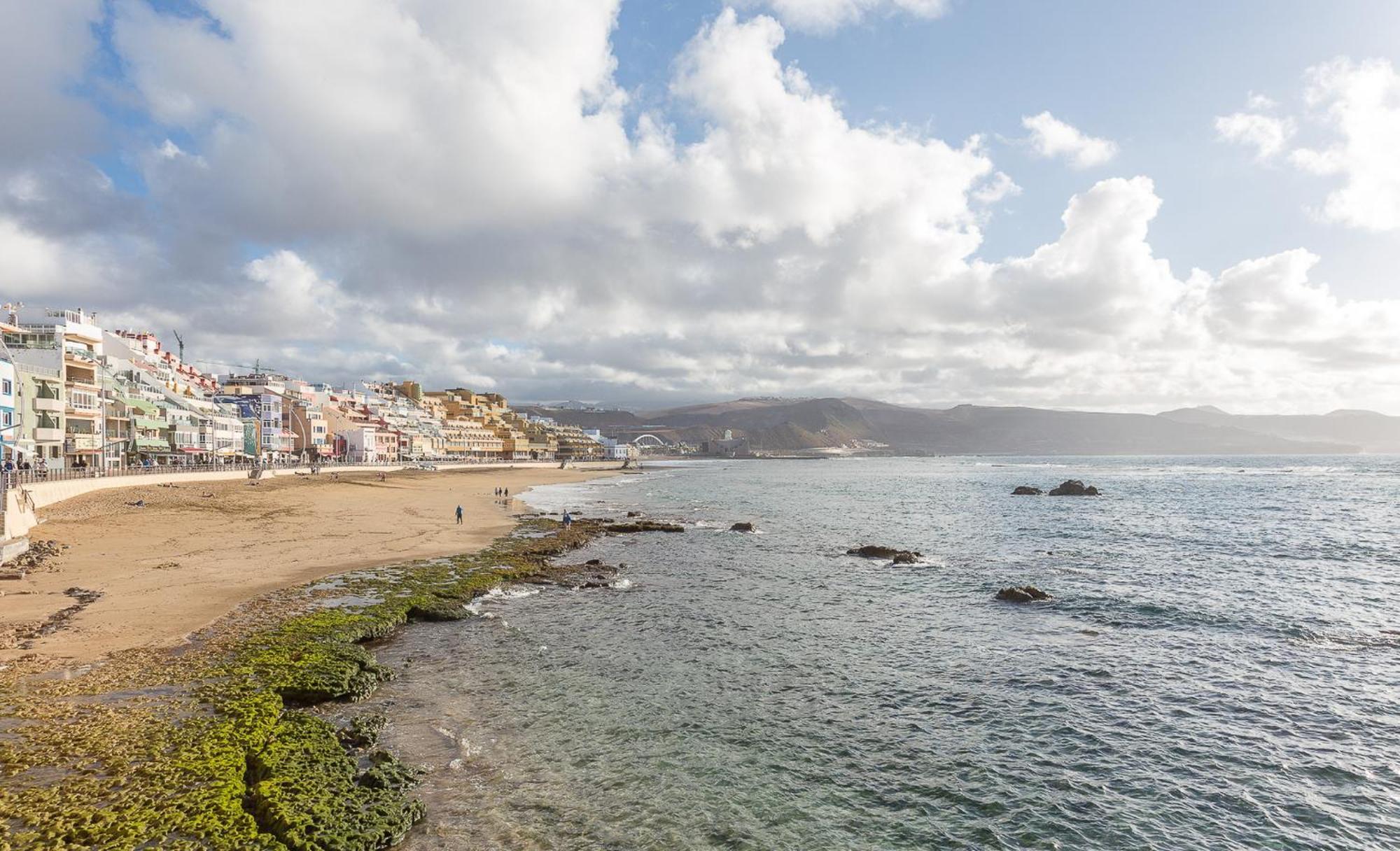 Muy Luminoso En Playa De Canteras