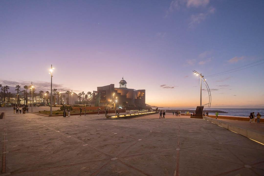 Muy Luminoso En Playa De Canteras *