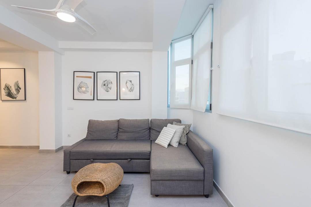 Apartamento Muy Luminoso En Playa De Canteras