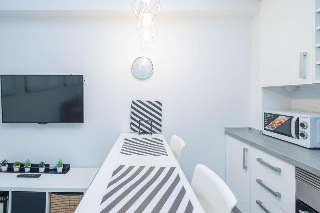 Apartamento Muy Luminoso En Playa De Canteras