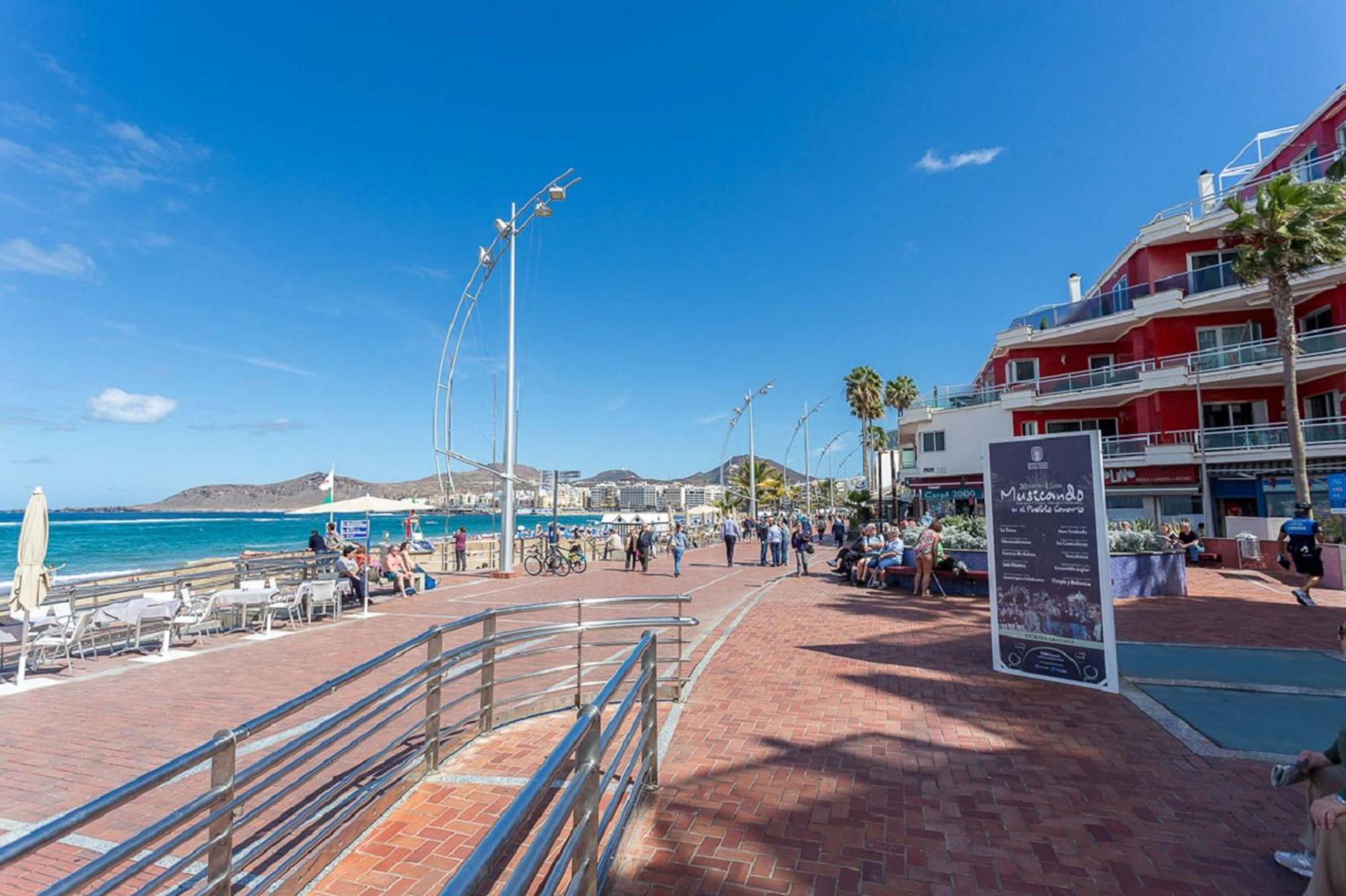 Apartamento Muy Luminoso En Playa De Canteras *